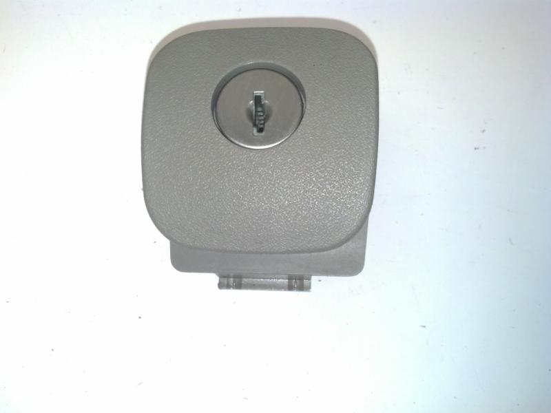 c5 glove box latch